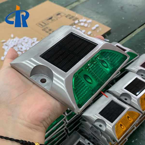 <h3>What Should Do to Install Reflective Solar Road Stud</h3>
